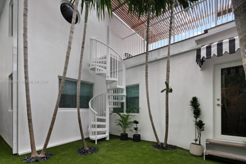 Casa en alquiler en Miami Beach, Florida, 4 dormitorios, 205.69 m2 № 2060978 - foto 26