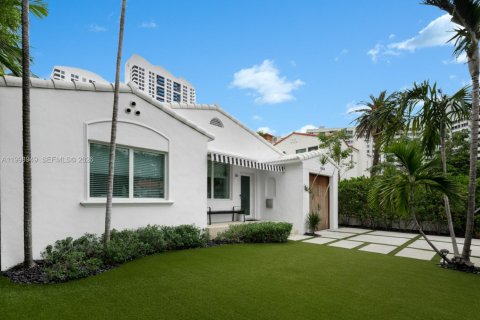 Casa en alquiler en Miami Beach, Florida, 4 dormitorios, 205.69 m2 № 2060978 - foto 29