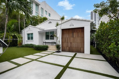 Casa en alquiler en Miami Beach, Florida, 4 dormitorios, 205.69 m2 № 2060978 - foto 27