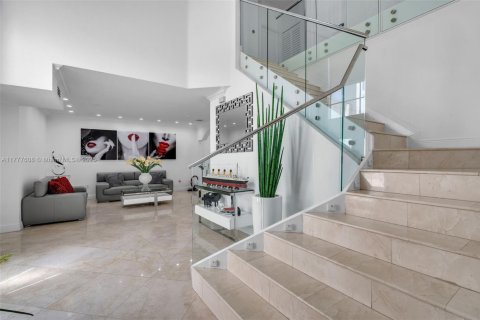 Купить виллу или дом в Майами, Флорида 6 спален, 285.67м2, № 1961345 - фото 6