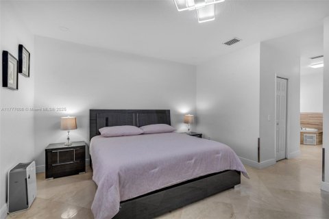 Купить виллу или дом в Майами, Флорида 6 спален, 285.67м2, № 1961345 - фото 18