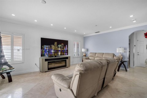 Купить виллу или дом в Майами, Флорида 6 спален, 285.67м2, № 1961345 - фото 16