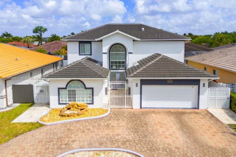 Купить виллу или дом в Майами, Флорида 6 спален, 285.67м2, № 1961345 - фото 2