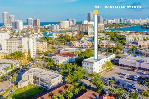 Снять в аренду квартиру в Майами-Бич, Флорида 1 спальня, 37.16м2, № 1941827 - фото 1