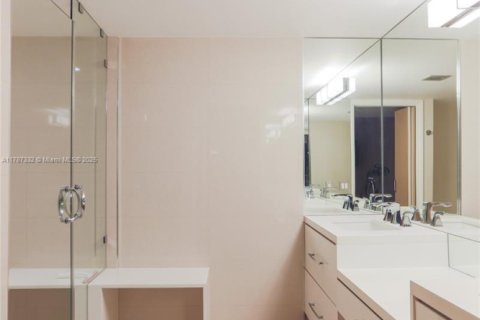 Condo in Miami, Florida, 2 bedrooms  № 1867176 - photo 30