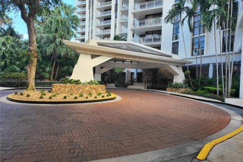 Condo in Miami, Florida, 2 bedrooms  № 1867176 - photo 24
