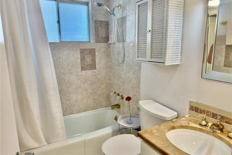 Copropriété à vendre à Bradenton, Floride: 2 chambres, 78.04 m2 № 2148095 - photo 10