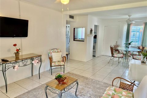 Copropriété à vendre à Bradenton, Floride: 2 chambres, 78.04 m2 № 2148095 - photo 3