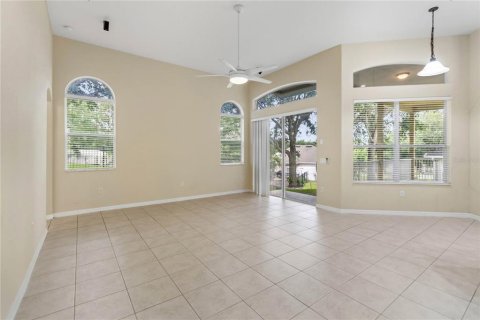 Casa en venta en Apopka, Florida, 4 dormitorios, 260.78 m2 № 2138175 - foto 6
