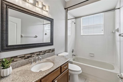 Casa en venta en Apopka, Florida, 4 dormitorios, 260.78 m2 № 2138175 - foto 19