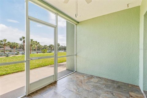 Condo in Palm Coast, Florida, 2 bedrooms  № 1542870 - photo 21
