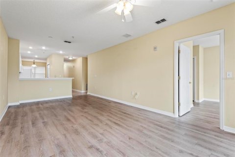 Condo in Palm Coast, Florida, 2 bedrooms  № 1542870 - photo 13