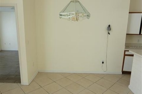 House in Davenport, Florida 4 bedrooms, 154.12 sq.m. № 1906109 - photo 5