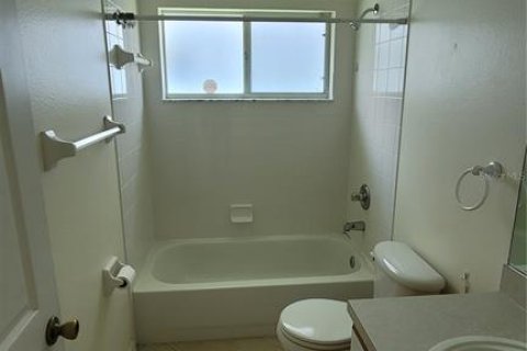 House in Davenport, Florida 4 bedrooms, 154.12 sq.m. № 1906109 - photo 10