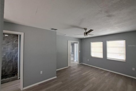 House in Englewood, Florida 3 bedrooms, 170.38 sq.m. № 2093445 - photo 26