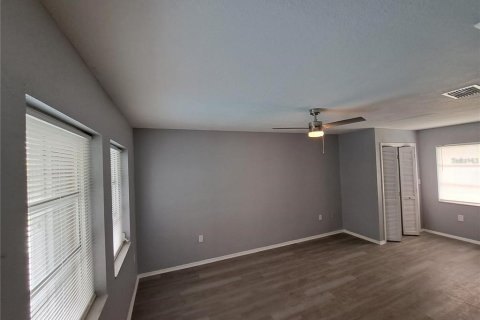 House in Englewood, Florida 3 bedrooms, 170.38 sq.m. № 2093445 - photo 25