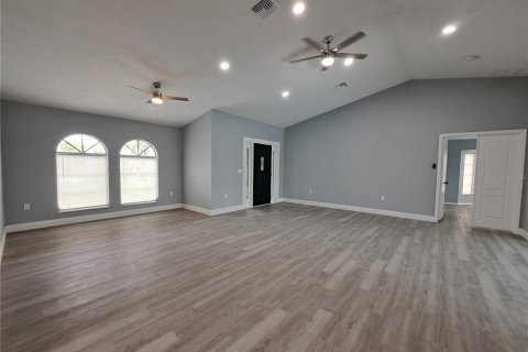 House in Englewood, Florida 3 bedrooms, 170.38 sq.m. № 2093445 - photo 9