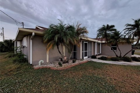 House in Englewood, Florida 3 bedrooms, 170.38 sq.m. № 2093445 - photo 5
