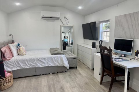 Propiedad comercial en Miami, Florida № 2027709