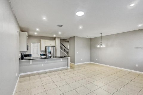 Touwnhouse à louer à Kissimmee, Floride: 3 chambres, 141.95 m2 № 2284235 - photo 3