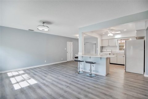 Casa en venta en Orlando, Florida, 4 dormitorios, 141.58 m2 № 2426990 - foto 10