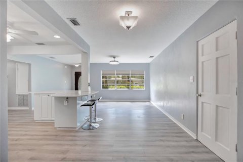 Casa en venta en Orlando, Florida, 4 dormitorios, 141.58 m2 № 2426990 - foto 7