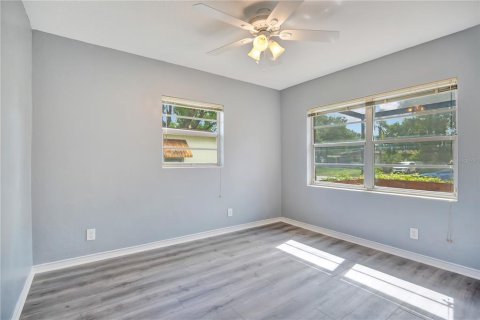 Casa en venta en Orlando, Florida, 4 dormitorios, 141.58 m2 № 2426990 - foto 16