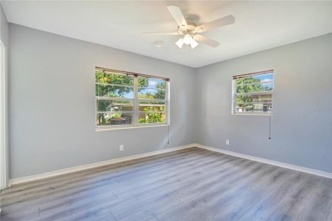 Casa en venta en Orlando, Florida, 4 dormitorios, 141.58 m2 № 2426990 - foto 18