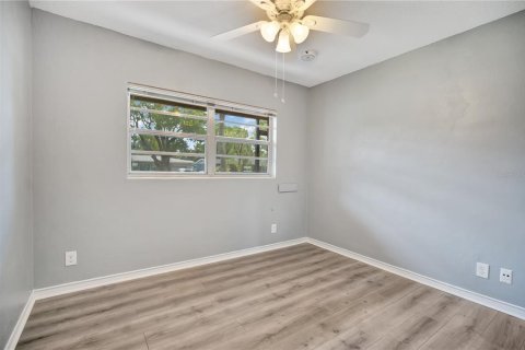 Casa en venta en Orlando, Florida, 4 dormitorios, 141.58 m2 № 2426990 - foto 15