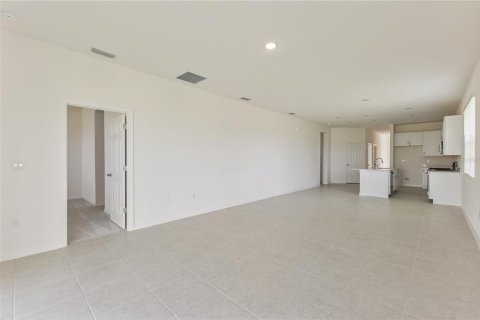 Купить виллу или дом в Уайлдвуд, Флорида 4 комнаты, 159.14м2, № 2211420 - фото 6