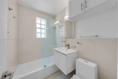 Купить кондоминиум в Майами-Бич, Флорида 1 спальня, 65.03м2, № 2040627 - фото 12