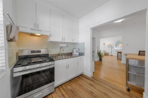 Купить кондоминиум в Майами-Бич, Флорида 1 спальня, 65.03м2, № 2040627 - фото 10