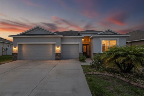 Casa en Ruskin, Florida 4 dormitorios, 215.81 m2 № 2222246