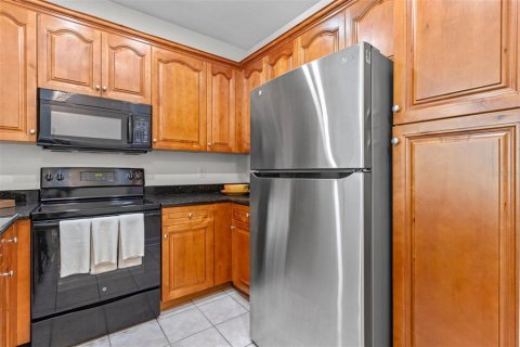 Condo in Orlando, Florida, 3 bedrooms  № 1849742 - photo 15