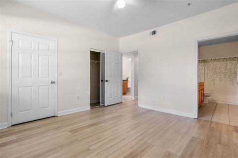 Condo in Orlando, Florida, 3 bedrooms  № 1849742 - photo 18
