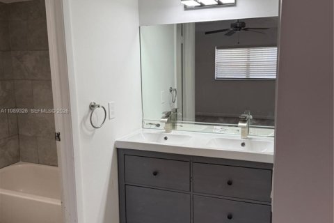 Снять в аренду кондоминиум в Лодерхилл, Флорида 2 спальни, № 2058799 - фото 28