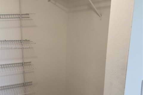 Снять в аренду кондоминиум в Лодерхилл, Флорида 2 спальни, № 2058799 - фото 29