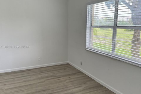 Снять в аренду кондоминиум в Лодерхилл, Флорида 2 спальни, № 2058799 - фото 23