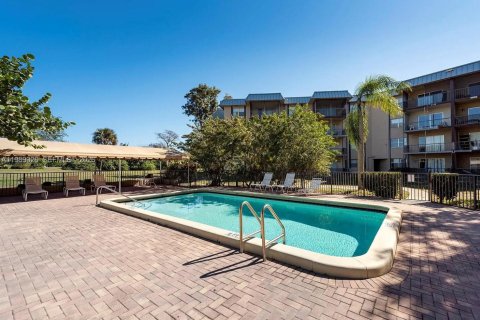 Снять в аренду кондоминиум в Лодерхилл, Флорида 2 спальни, № 2058799 - фото 8