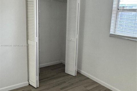 Снять в аренду кондоминиум в Лодерхилл, Флорида 2 спальни, № 2058799 - фото 22