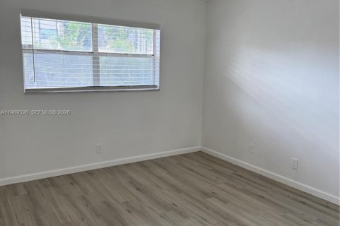 Снять в аренду кондоминиум в Лодерхилл, Флорида 2 спальни, № 2058799 - фото 25