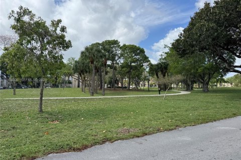 Снять в аренду кондоминиум в Лодерхилл, Флорида 2 спальни, № 2058799 - фото 3