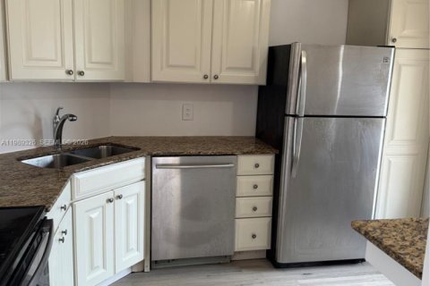 Снять в аренду кондоминиум в Лодерхилл, Флорида 2 спальни, № 2058799 - фото 20