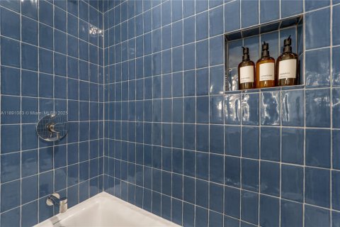 Copropriété à louer à Miami, Floride: 33.63 m2 № 1944517 - photo 4
