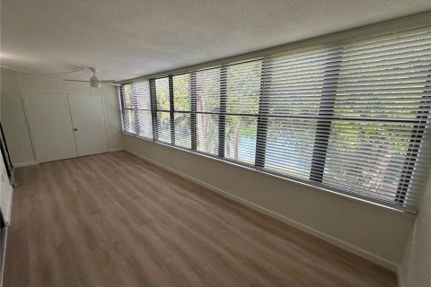 Copropriété à louer à Bradenton, Floride: 2 chambres, 130.81 m2 № 2324075 - photo 11