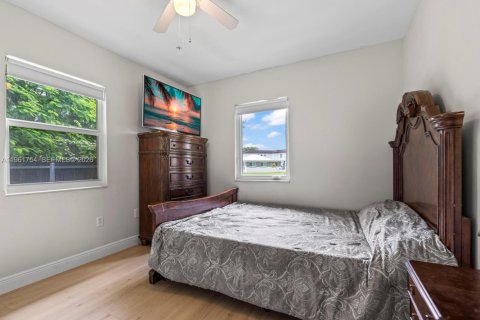 Снять в аренду виллу или дом в Майами-Спрингс, Флорида 3 спальни, 91.04м2, № 2024633 - фото 13