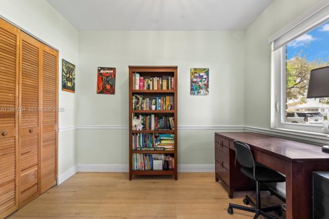 Снять в аренду виллу или дом в Майами-Спрингс, Флорида 3 спальни, 91.04м2, № 2024633 - фото 10