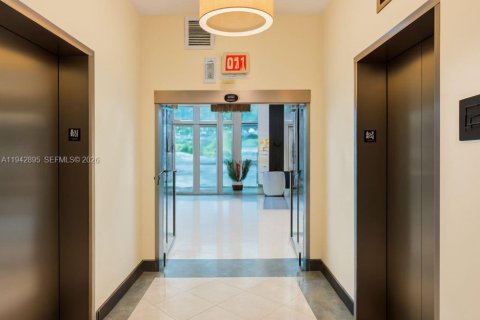 Copropriété à louer à North Bay Village, Floride: 2 chambres, 118.36 m2 № 1999224 - photo 11