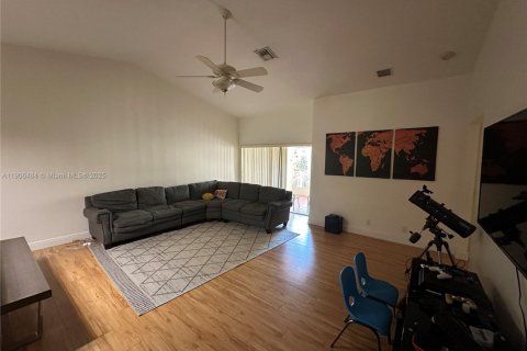 Villa ou maison à vendre à Weston, Floride: 3 chambres, 140.93 m2 № 1963580 - photo 12