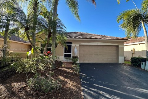 Villa ou maison à vendre à Weston, Floride: 3 chambres, 140.93 m2 № 1963580 - photo 1